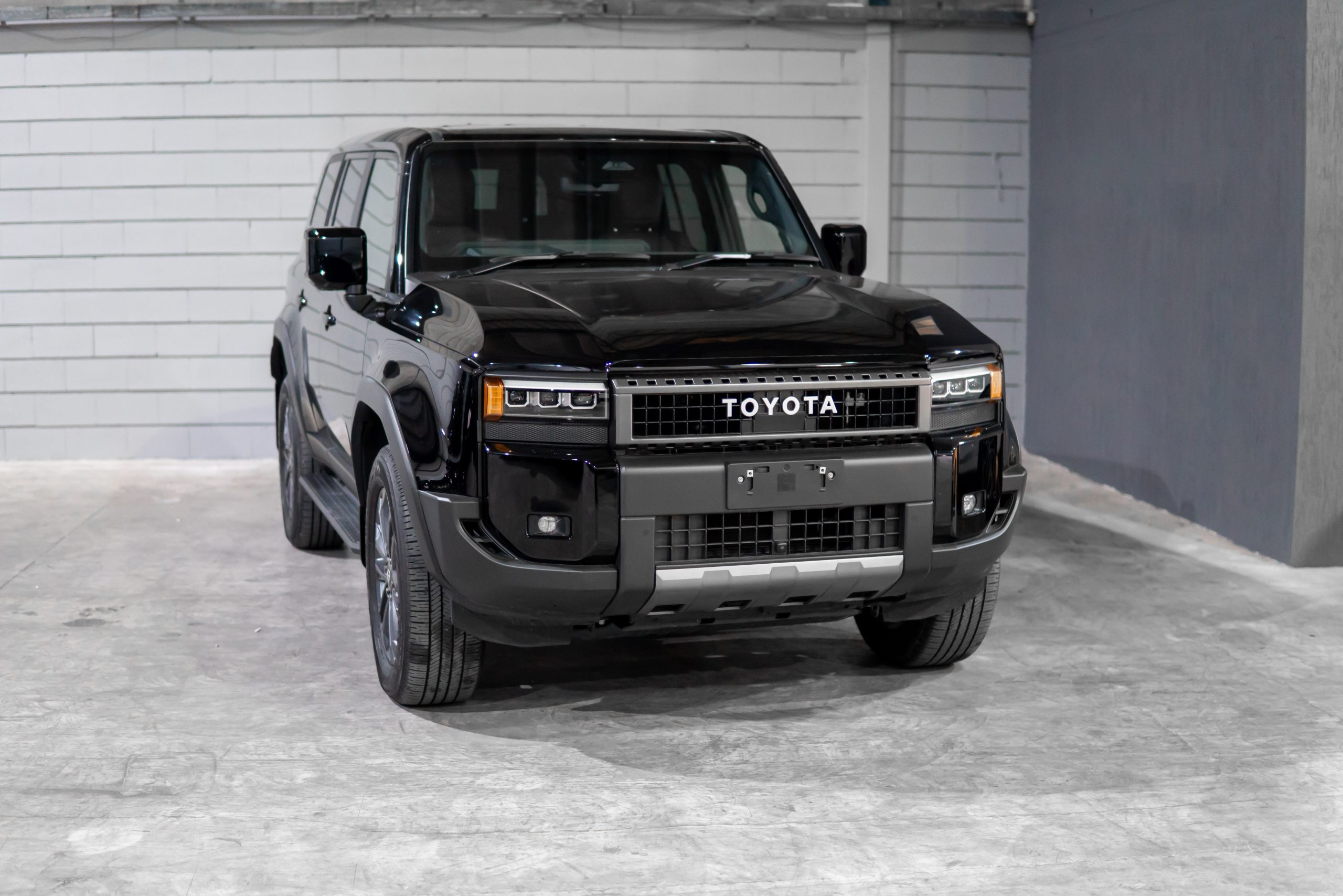 Toyota Land Cruiser ZX 250