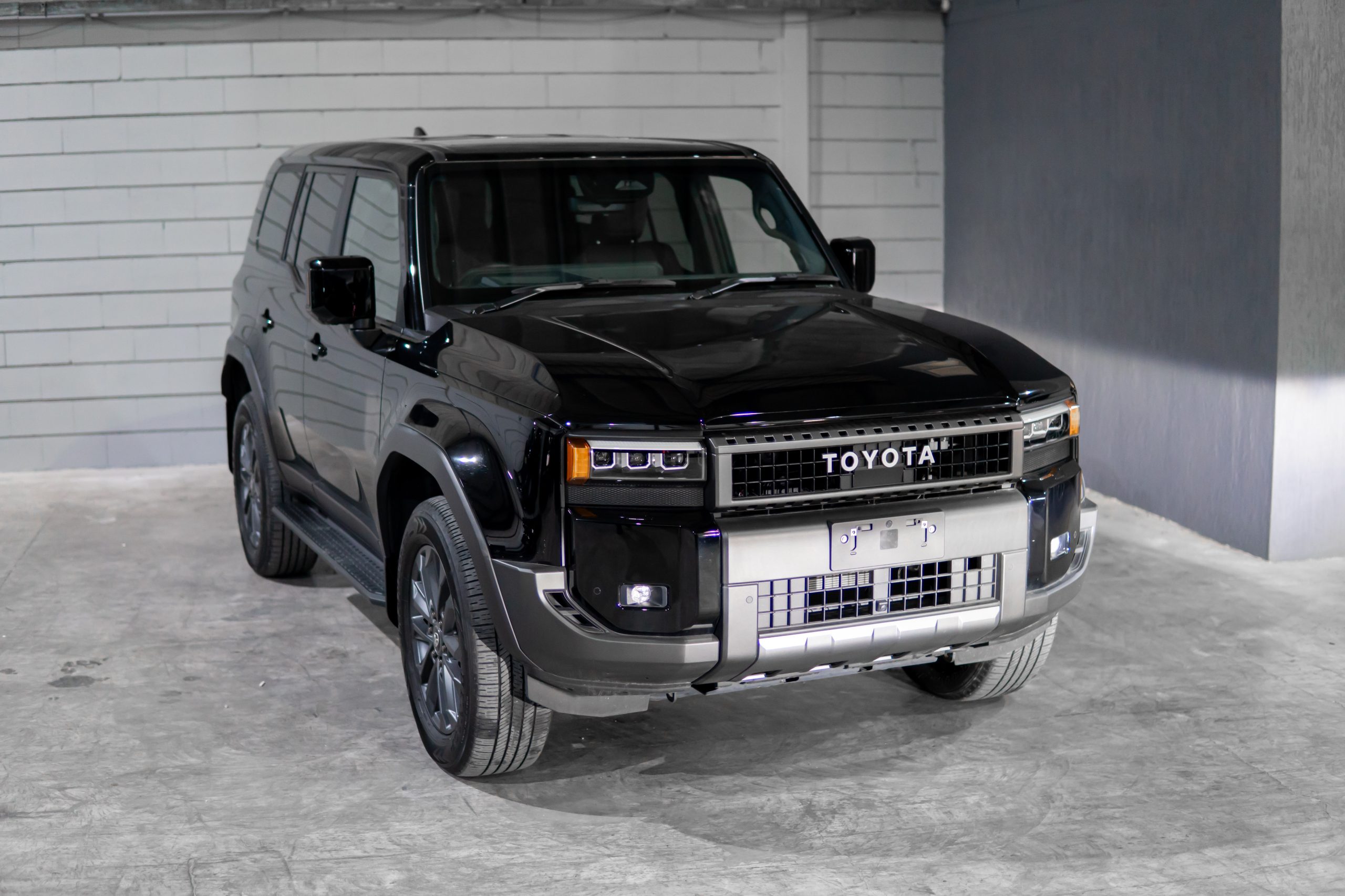 Toyota Land Cruiser ZX 250