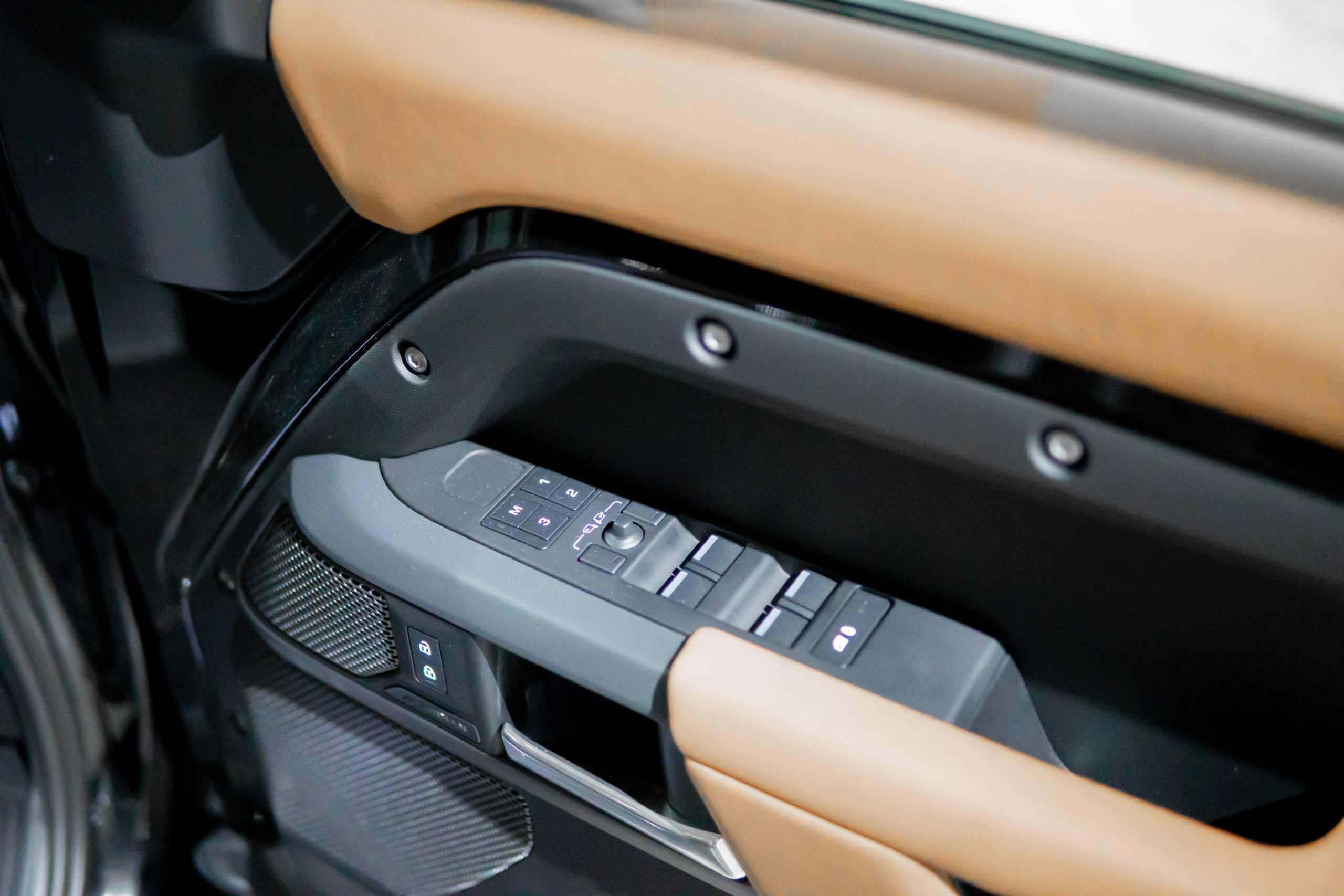 Land Rover Defender 110 X Dynamic HSE
