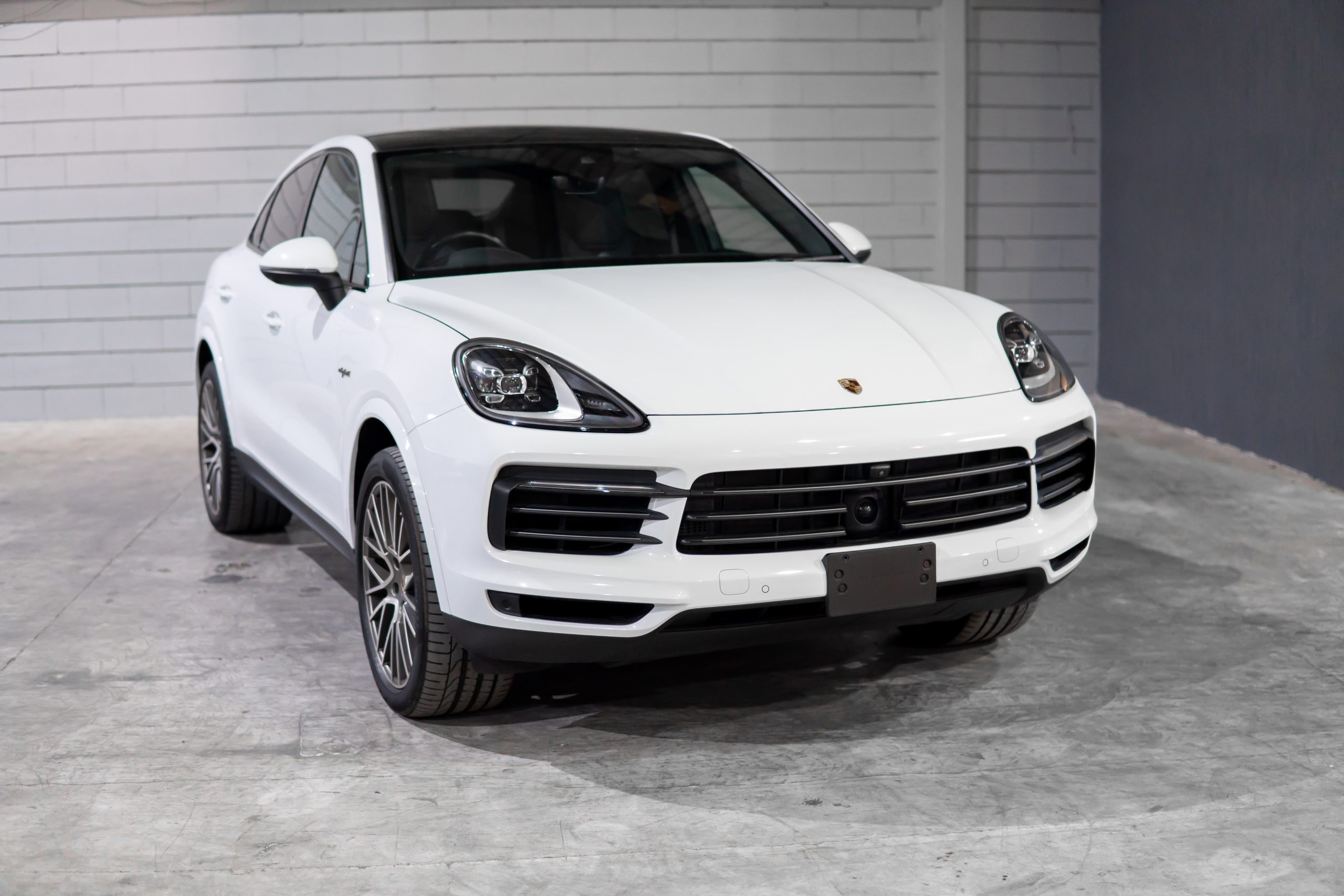 Porsche Cayenne E-Hybrid  Coupe Platinum Edition