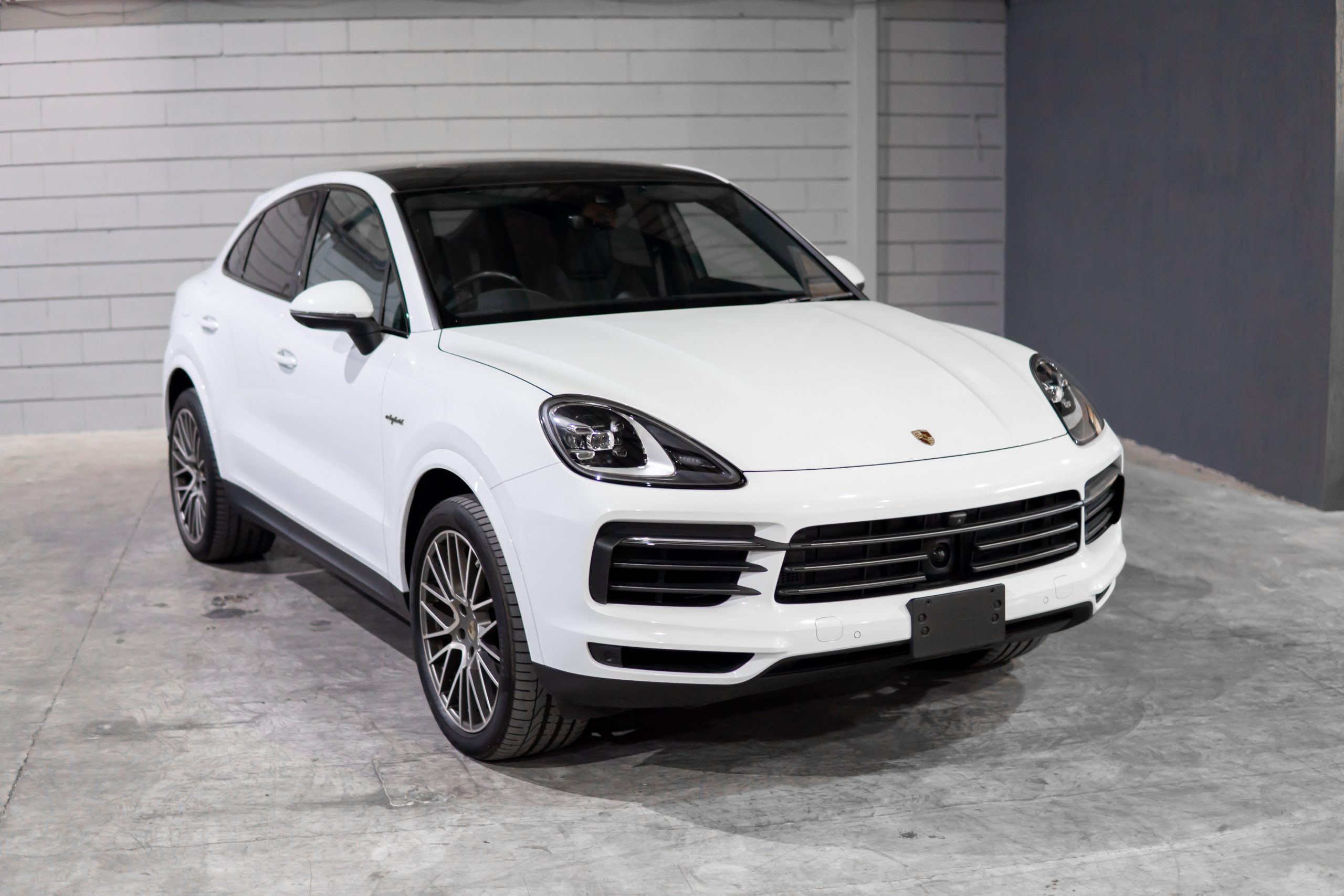 Porsche Cayenne E-Hybrid  Coupe Platinum Edition