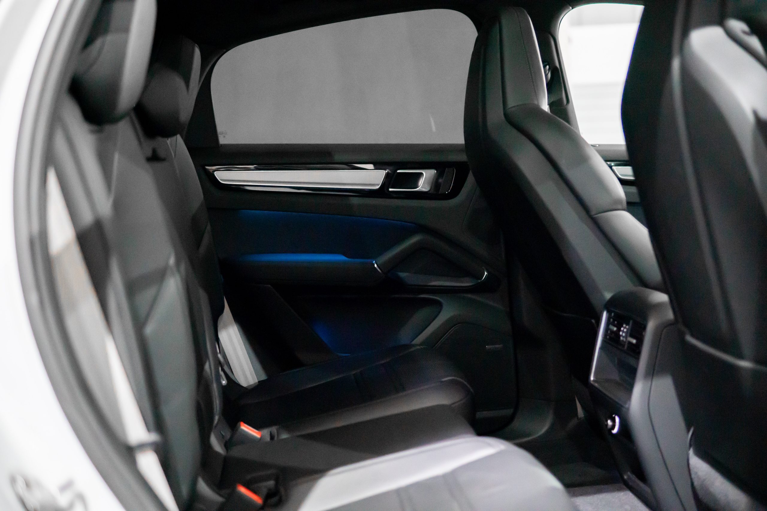 Porsche Cayenne E-Hybrid  Coupe Platinum Edition